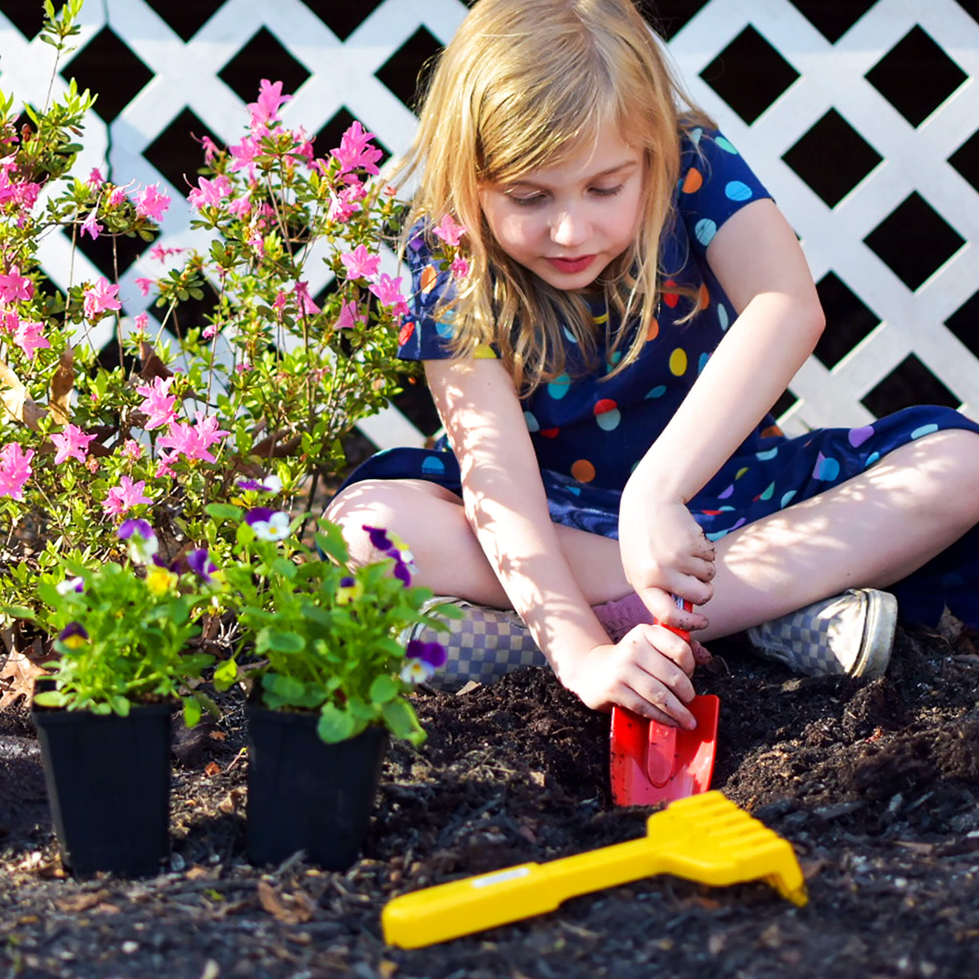 2 Piece Garden Set - Includes Hand Rake & Shovel